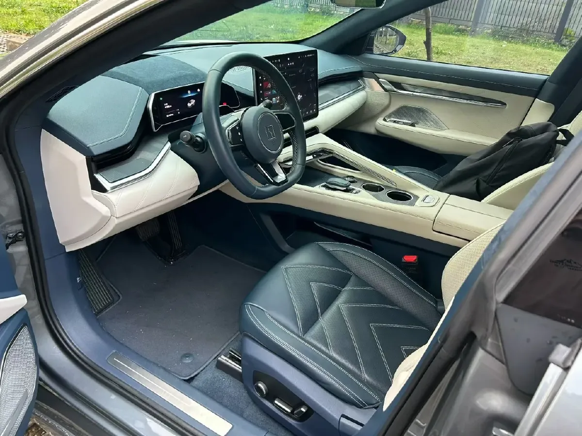 2023 Zeekr 001 BEV 100KWH,autocango,china used car exporter,china ev exporter,chinese used car exporter,chinese used ev exporter