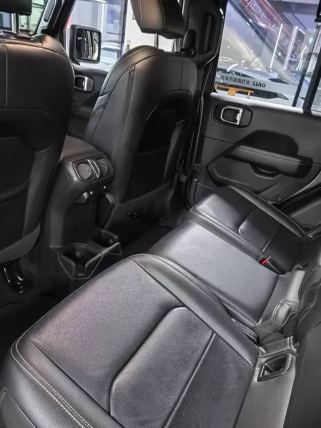 2022 Jeep Gladiator 3.6L 284HP V6 8AT,autocango,china used car exporter,china ev exporter,chinese used car exporter,chinese used ev exporter