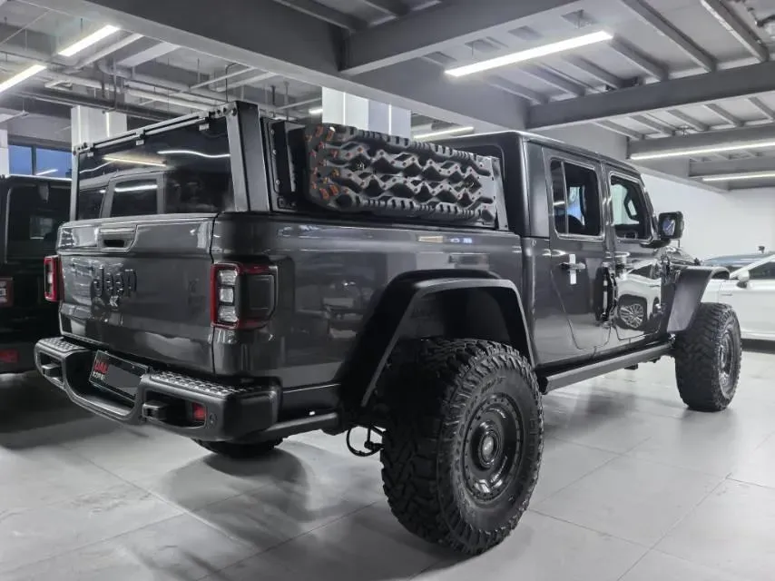2022 Jeep Gladiator 3.6L 284HP V6 8AT,autocango,china used car exporter,china ev exporter,chinese used car exporter,chinese used ev exporter