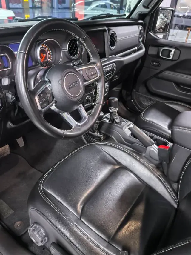 2022 Jeep Gladiator 3.6L 284HP V6 8AT,autocango,china used car exporter,china ev exporter,chinese used car exporter,chinese used ev exporter