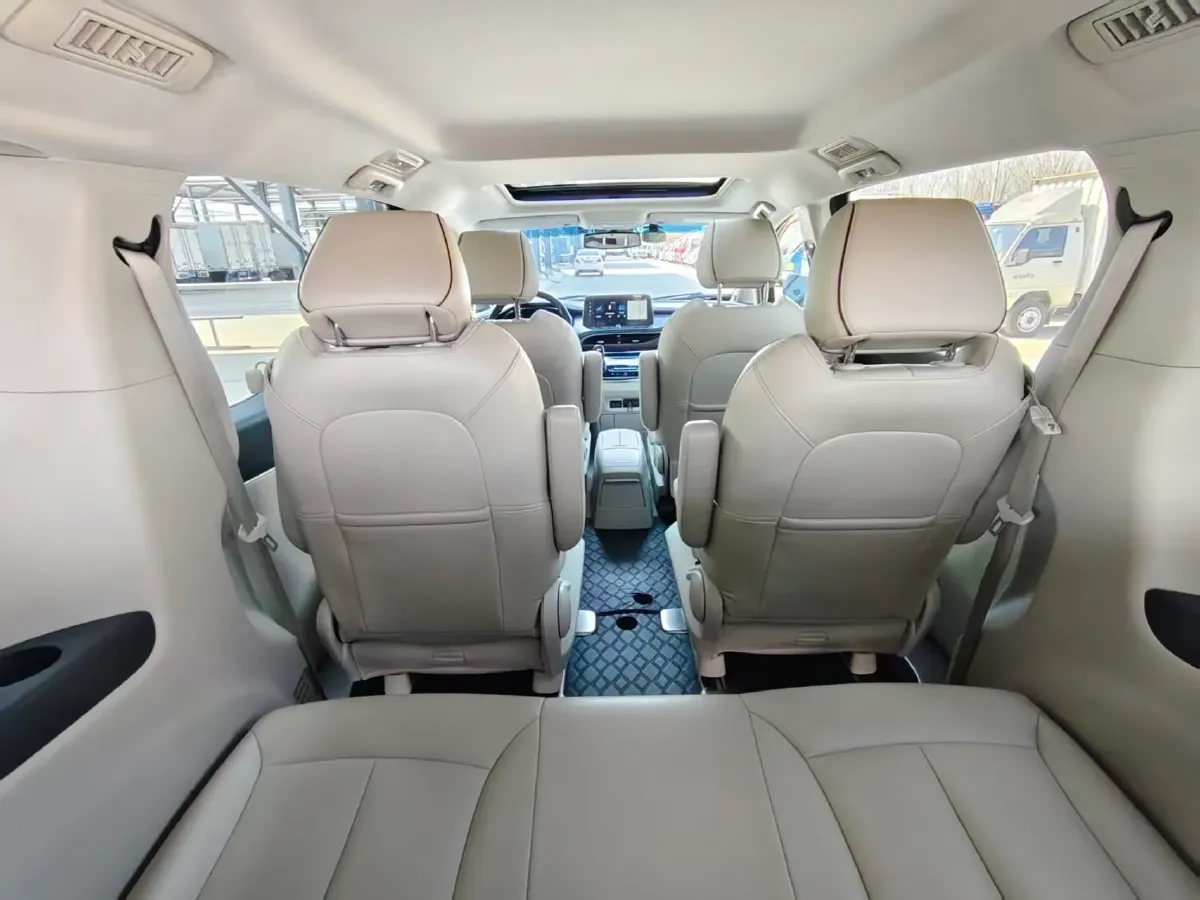 2021 Buick GL8 2.0T 237HP L4 9AT,autocango,china used car exporter,china ev exporter,chinese used car exporter,chinese used ev exporter