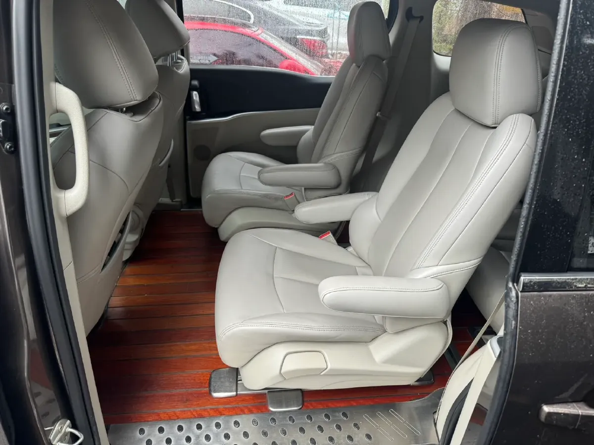 2021 Buick GL8 2.0T 237HP L4 9AT,autocango,china used car exporter,china ev exporter,chinese used car exporter,chinese used ev exporter