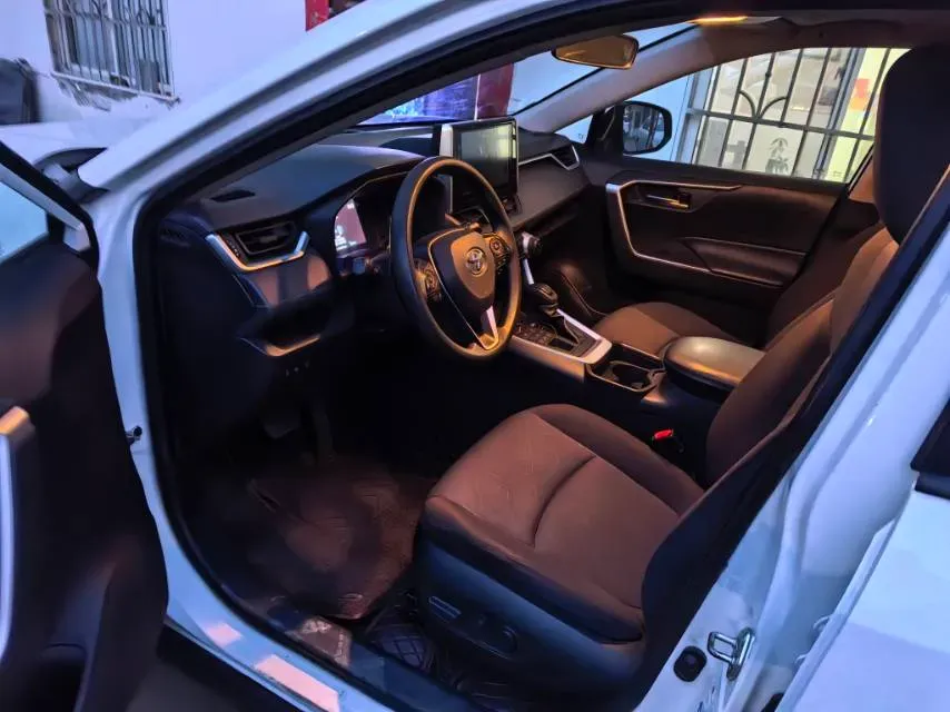 2020 Toyota RAV4 2.0L 171HP L4 CVT,autocango,china used car exporter,china ev exporter,chinese used car exporter,chinese used ev exporter