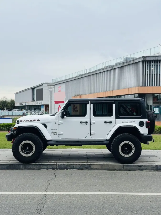2019 Jeep Wrangler 2.0T 266HP L4 8AT,autocango,china used car exporter,china ev exporter,chinese used car exporter,chinese used ev exporter