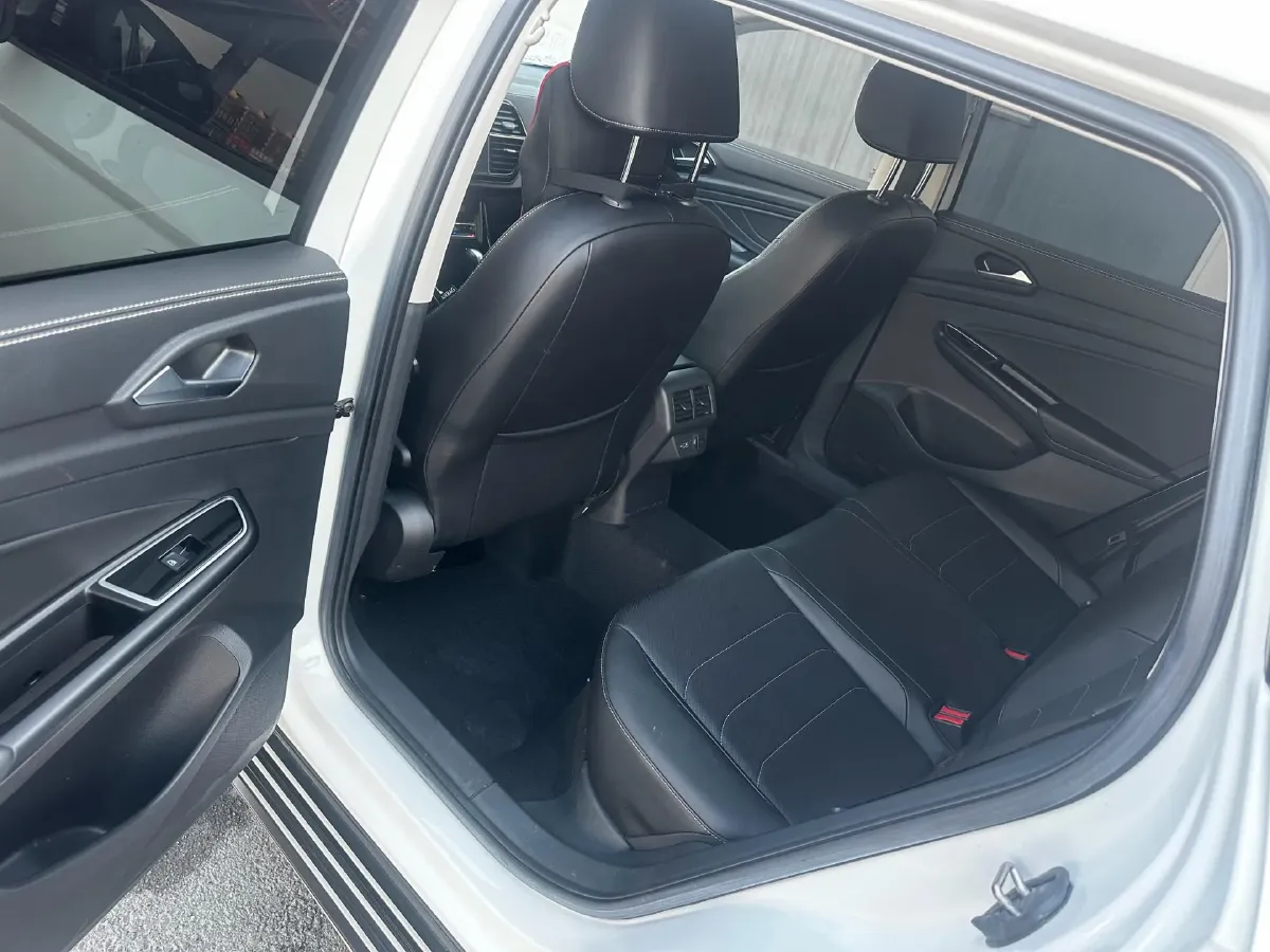 2022 Jetta VS7 1.4T 150HP L4 6AT,autocango,china used car exporter,china ev exporter,chinese used car exporter,chinese used ev exporter