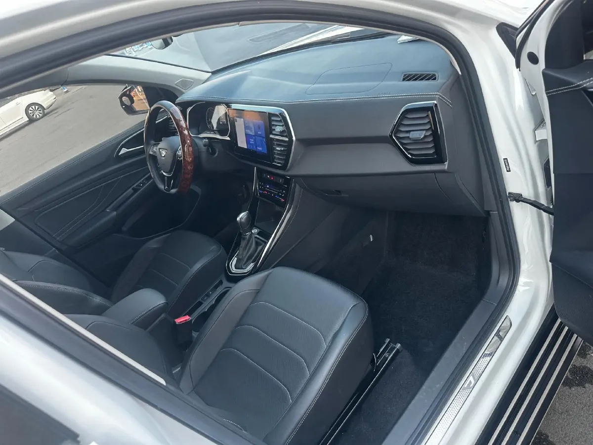 2022 Jetta VS7 1.4T 150HP L4 6AT,autocango,china used car exporter,china ev exporter,chinese used car exporter,chinese used ev exporter