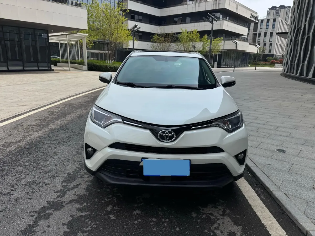 2019 Toyota Camry 2.0L 178HP L4 CVT,autocango,china used car exporter,china ev exporter,chinese used car exporter,chinese used ev exporter