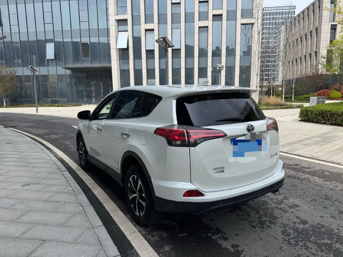 2019 Toyota Camry 2.0L 178HP L4 CVT,autocango,china used car exporter,china ev exporter,chinese used car exporter,chinese used ev exporter