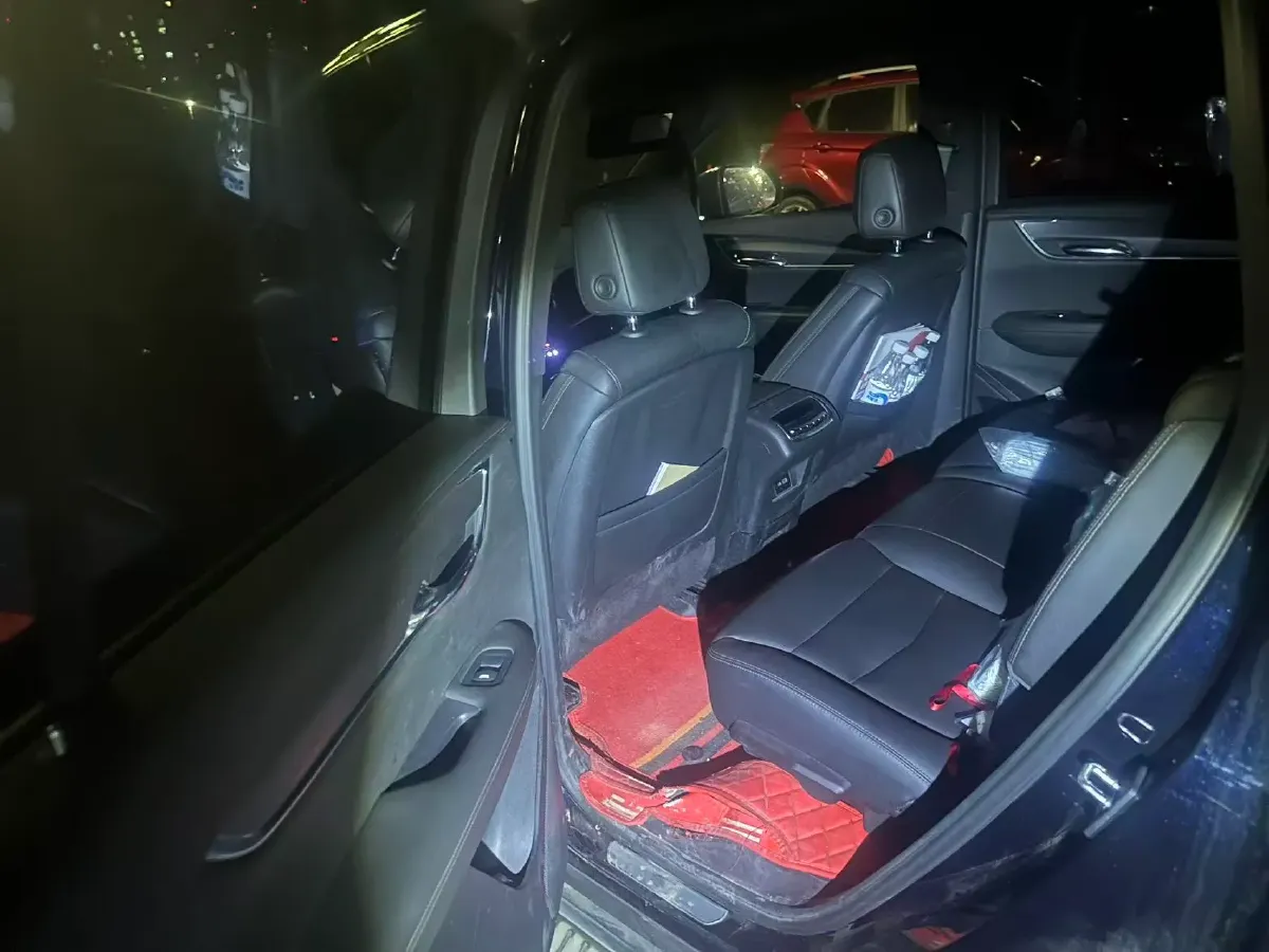 2021 Cadillac XT6 2.0T 237HP L4 9AT,autocango,china used car exporter,china ev exporter,chinese used car exporter,chinese used ev exporter