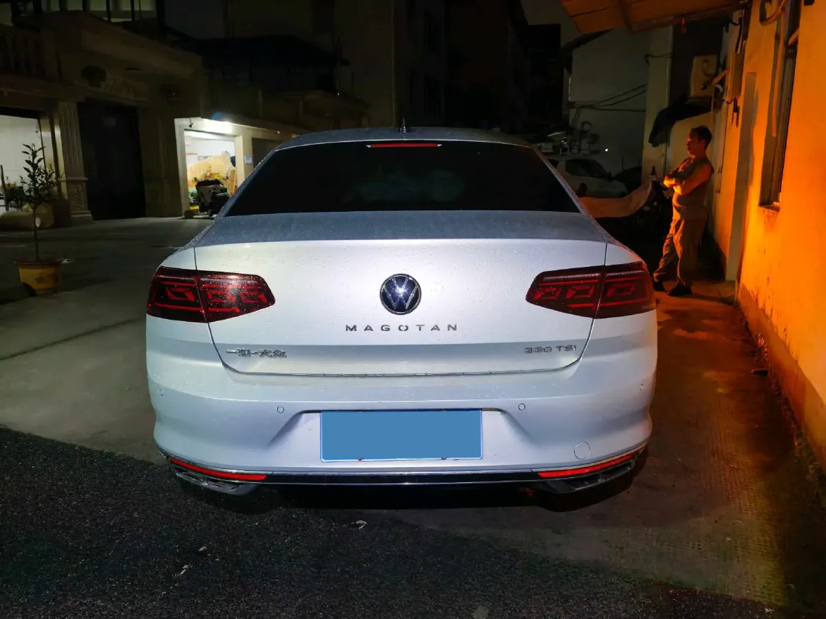 2023 Volkswagen Magotan 2.0T 186HP L4 7DCT,autocango,china used car exporter,china ev exporter,chinese used car exporter,chinese used ev exporter