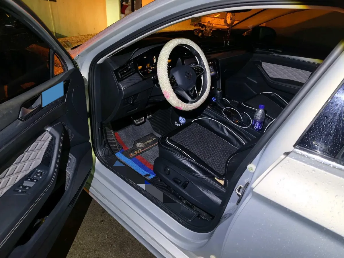 2023 Volkswagen Magotan 2.0T 186HP L4 7DCT,autocango,china used car exporter,china ev exporter,chinese used car exporter,chinese used ev exporter