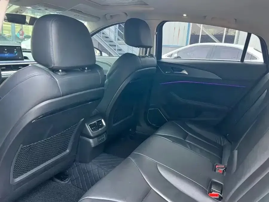 2020 HongQi H5 1.5T 169HP L4 7DCT,autocango,china used car exporter,china ev exporter,chinese used car exporter,chinese used ev exporter