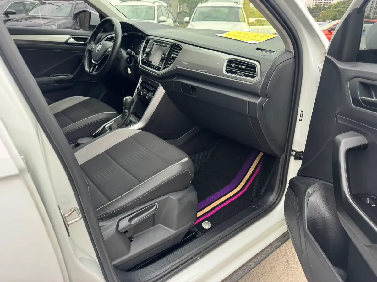 2019 Volkswagen T-Roc 1.4T 131HP L4 7DCT,autocango,china used car exporter,china ev exporter,chinese used car exporter,chinese used ev exporter