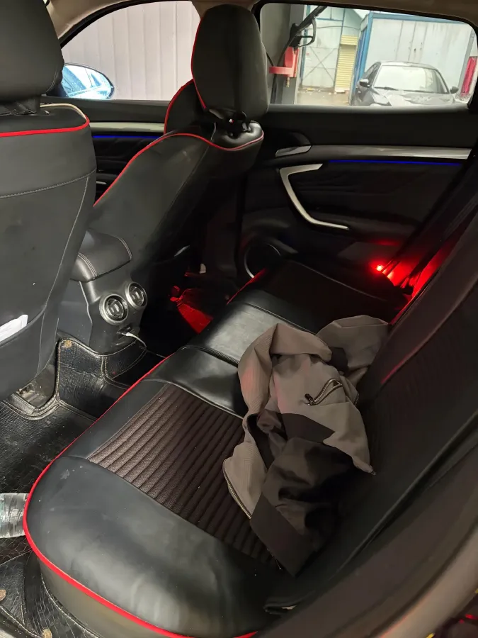 2017 WEY VV7 2.0T 234HP L4 7DCT,autocango,china used car exporter,china ev exporter,chinese used car exporter,chinese used ev exporter