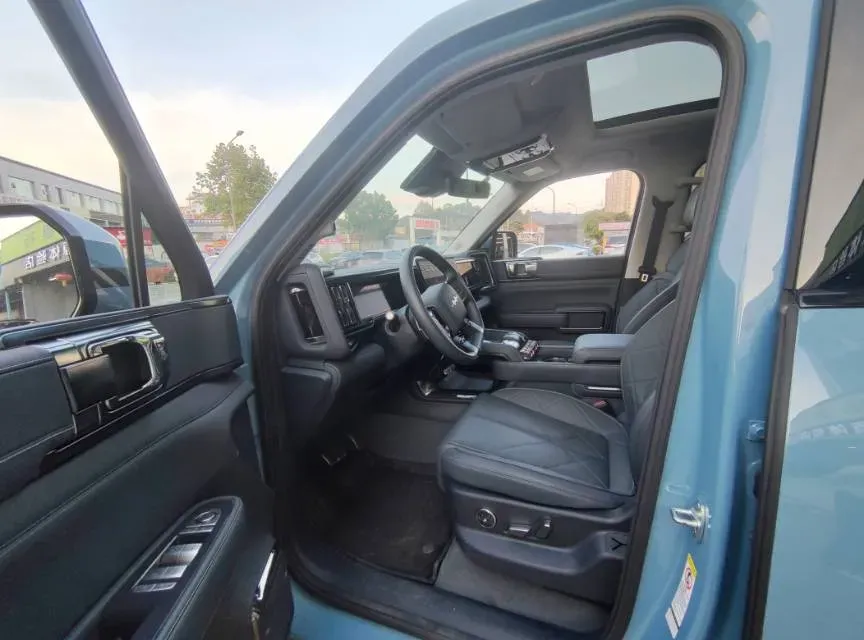 2025 FangChengBao Bao 5 1.5T 194HP L4 E-CVT PHEV 31.8KWH,autocango,china used car exporter,china ev exporter,chinese used car exporter,chinese used ev exporter