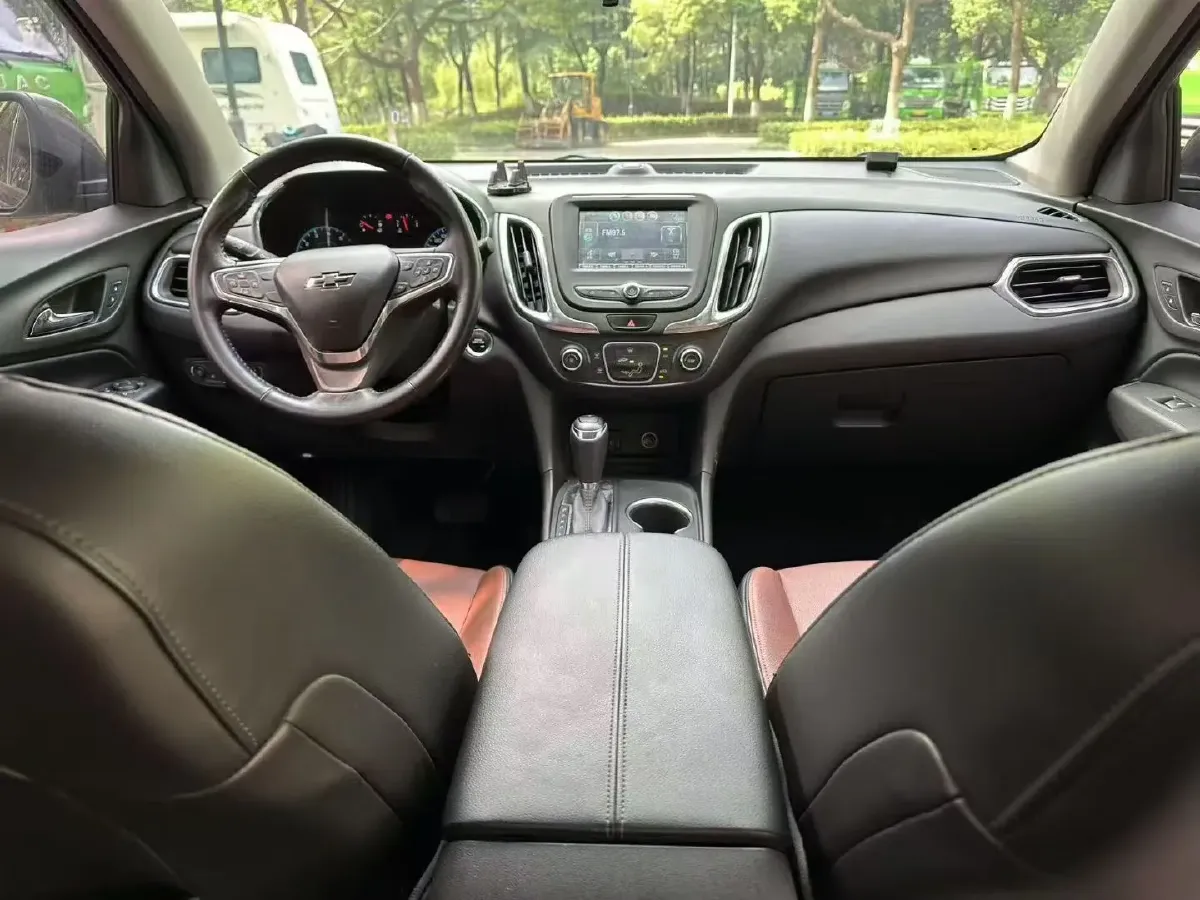 2018 Chevrolet Equinox 1.5T 180HP L4 6AT,autocango,china used car exporter,china ev exporter,chinese used car exporter,chinese used ev exporter
