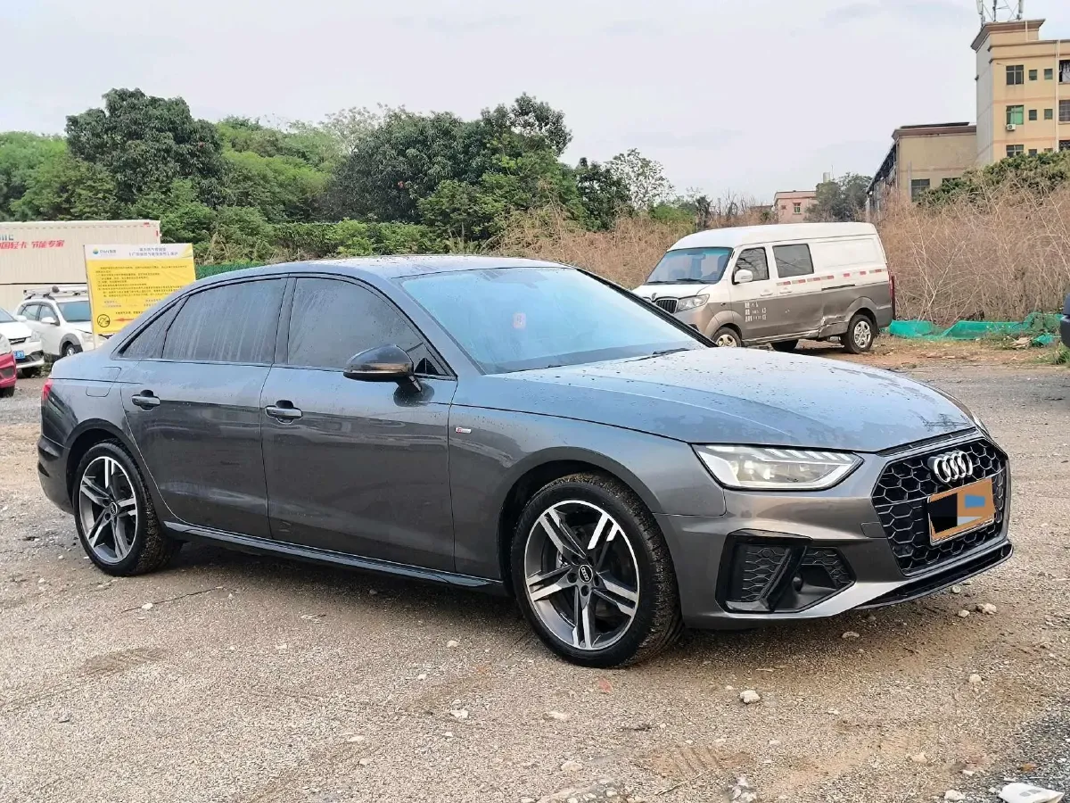 2022 Audi A4L 2.0T 190HP L4 7DCT,autocango,china used car exporter,china ev exporter,chinese used car exporter,chinese used ev exporter