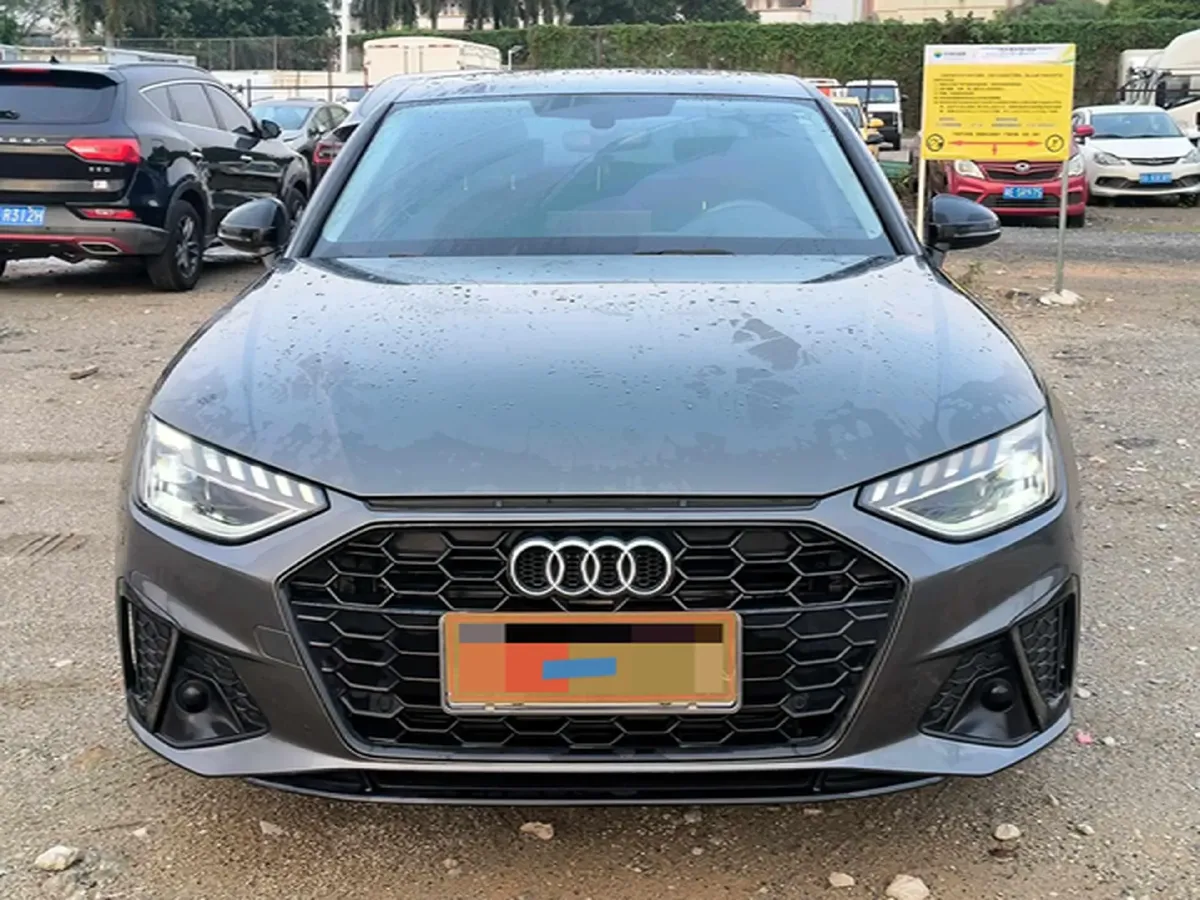 2022 Audi A4L 2.0T 190HP L4 7DCT,autocango,china used car exporter,china ev exporter,chinese used car exporter,chinese used ev exporter