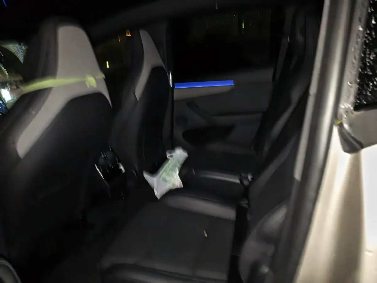 2025 Tesla Model Y BEV 78.4KWH,autocango,china used car exporter,china ev exporter,chinese used car exporter,chinese used ev exporter