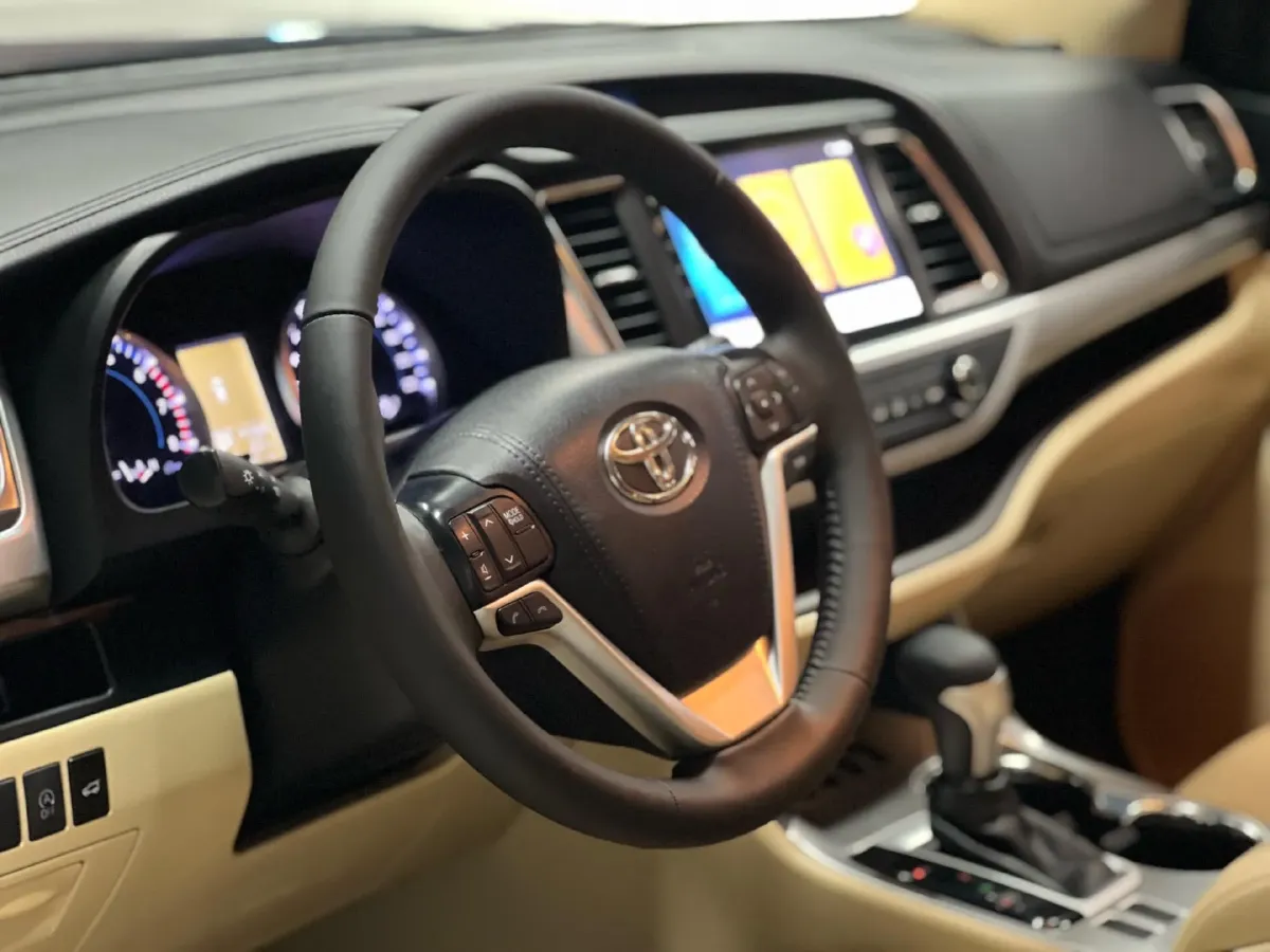 2018 Toyota Highlander 2.0T 220HP L4 6AT,autocango,china used car exporter,china ev exporter,chinese used car exporter,chinese used ev exporter