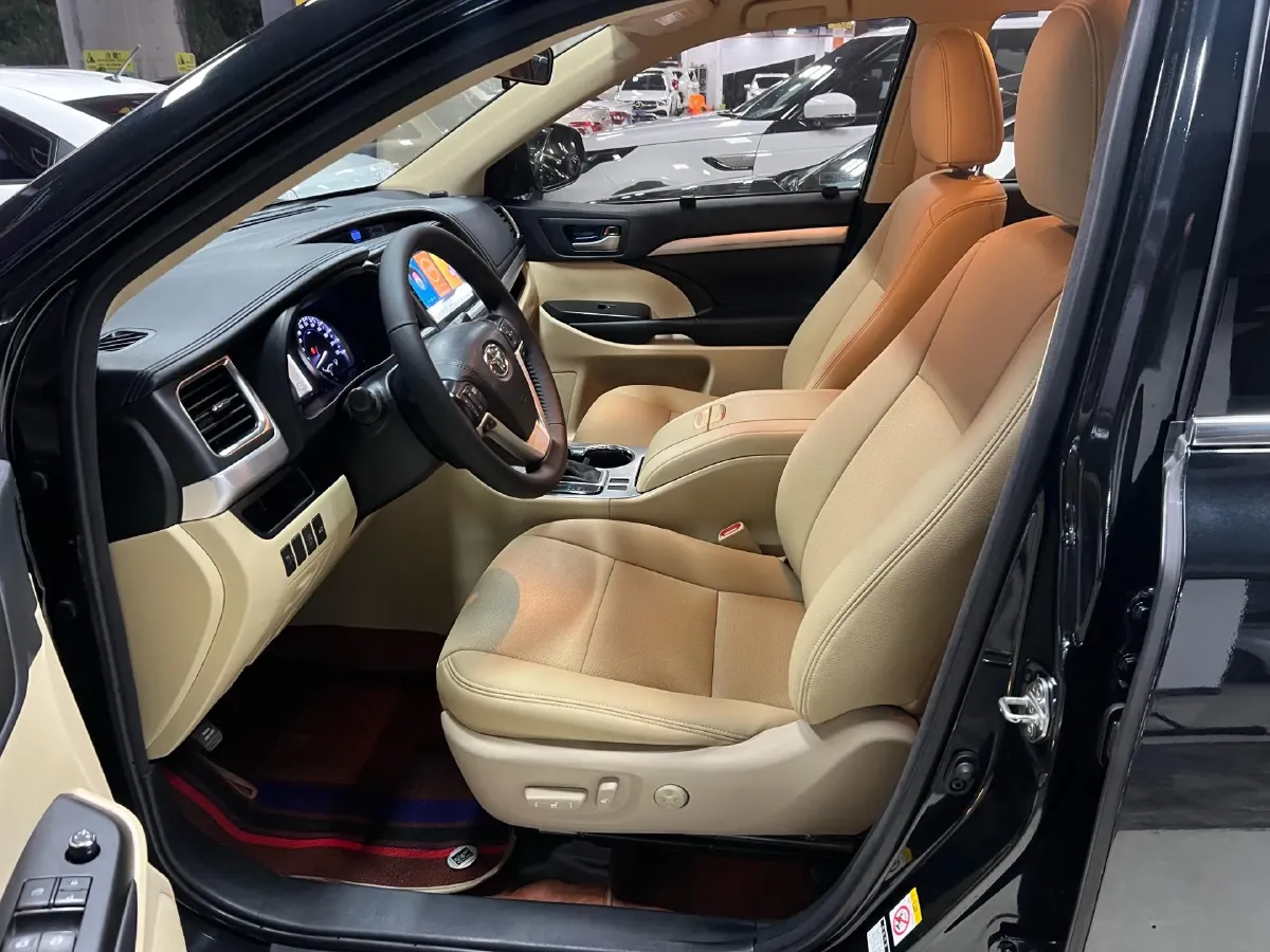 2018 Toyota Highlander 2.0T 220HP L4 6AT,autocango,china used car exporter,china ev exporter,chinese used car exporter,chinese used ev exporter