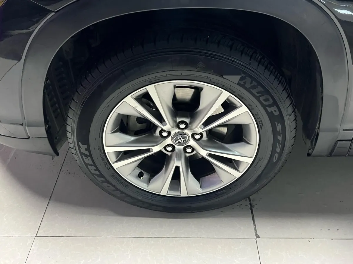 2018 Toyota Highlander 2.0T 220HP L4 6AT,autocango,china used car exporter,china ev exporter,chinese used car exporter,chinese used ev exporter