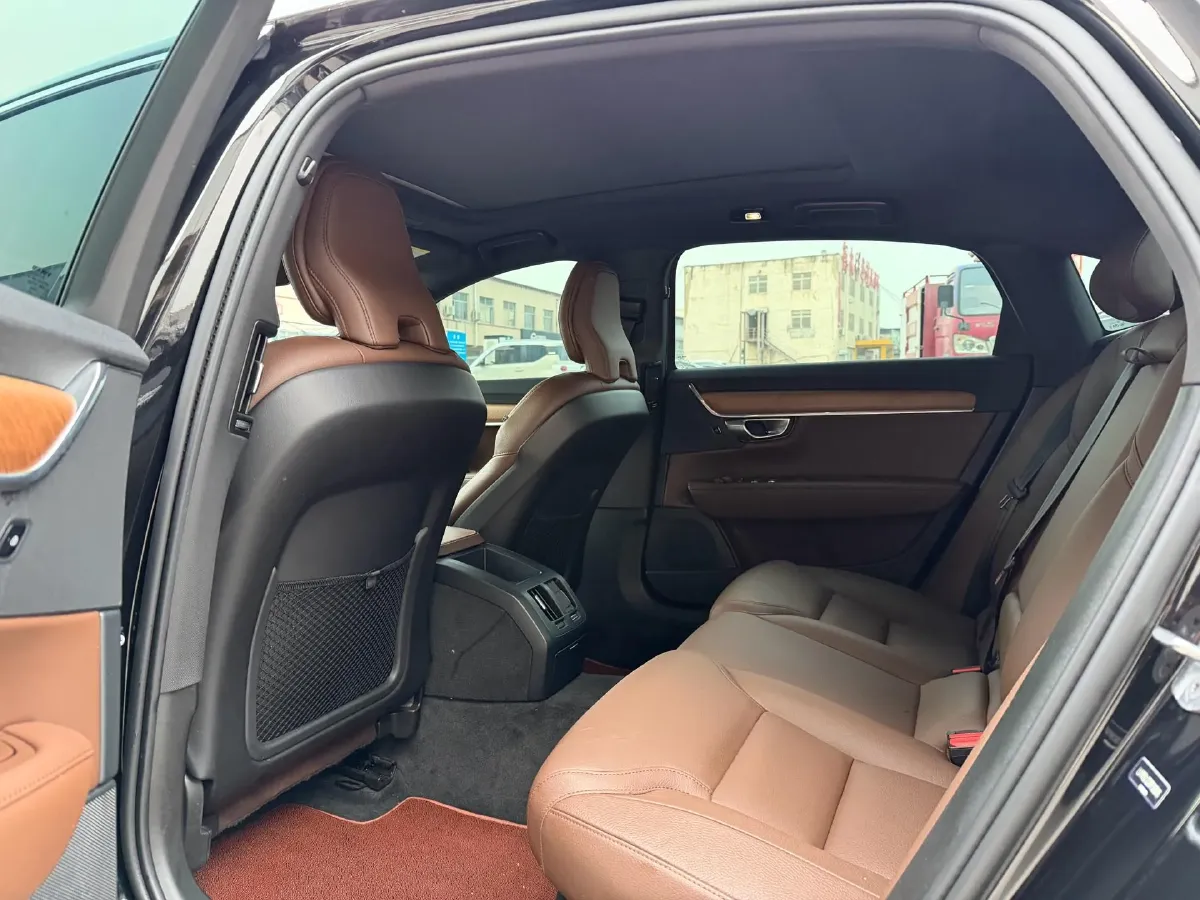 2024 Volvo S90 2.0T 250HP L4 8AT,autocango,china used car exporter,china ev exporter,chinese used car exporter,chinese used ev exporter