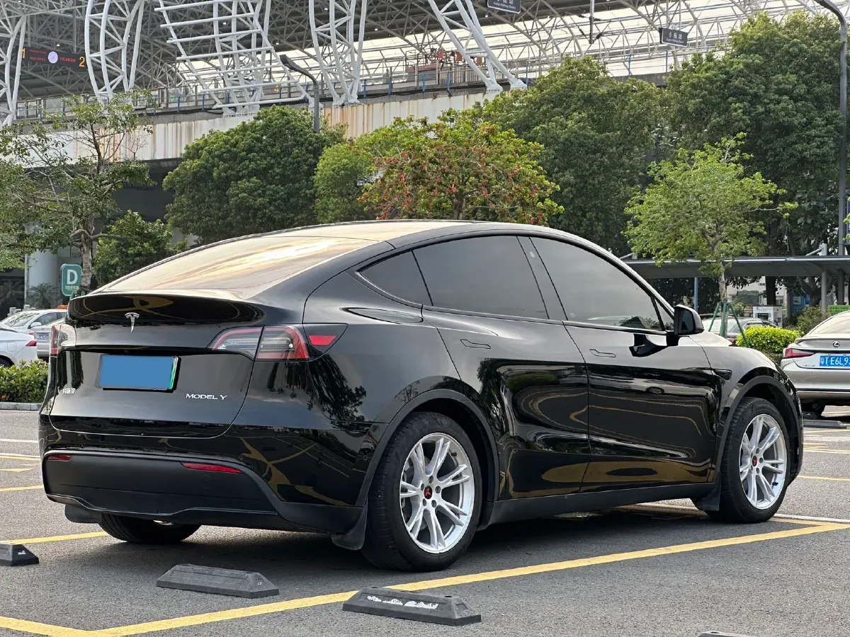 2022 Tesla Model Y BEV 60KWH,autocango,china used car exporter,china ev exporter,chinese used car exporter,chinese used ev exporter