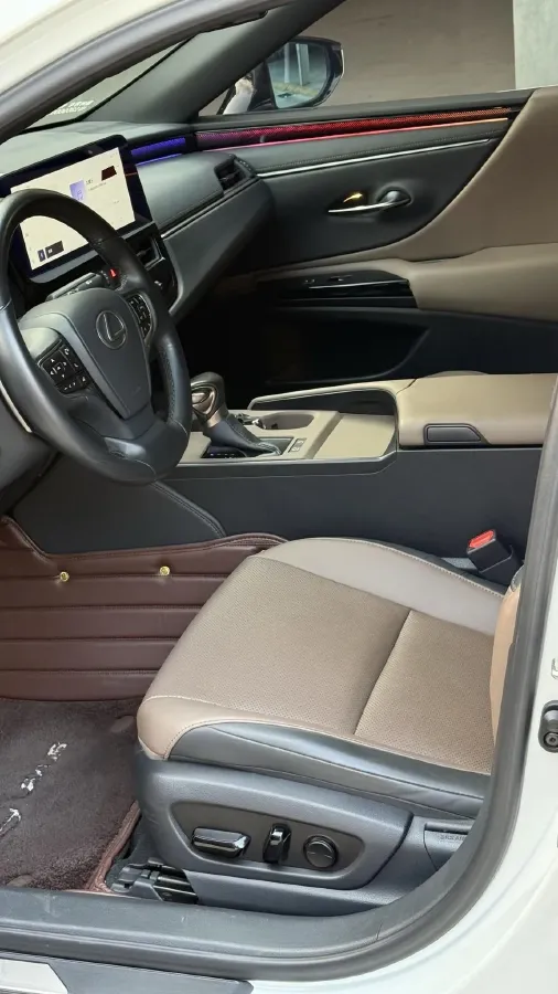 2023 Lexus ES 2.0L 173HP L4 CVT,autocango,china used car exporter,china ev exporter,chinese used car exporter,chinese used ev exporter