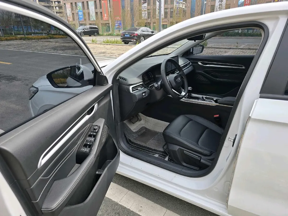 2025 Geely Emgrand 1.5L 127HP L4 CVT,autocango,china used car exporter,china ev exporter,chinese used car exporter,chinese used ev exporter