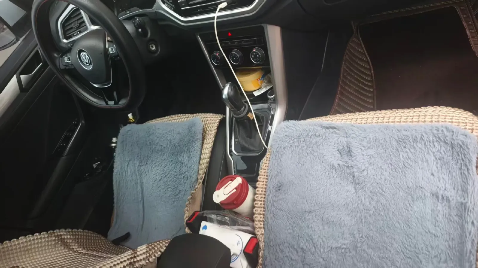 2020 Volkswagen T-Roc 1.4T 131HP L4 7DCT,autocango,china used car exporter,china ev exporter,chinese used car exporter,chinese used ev exporter