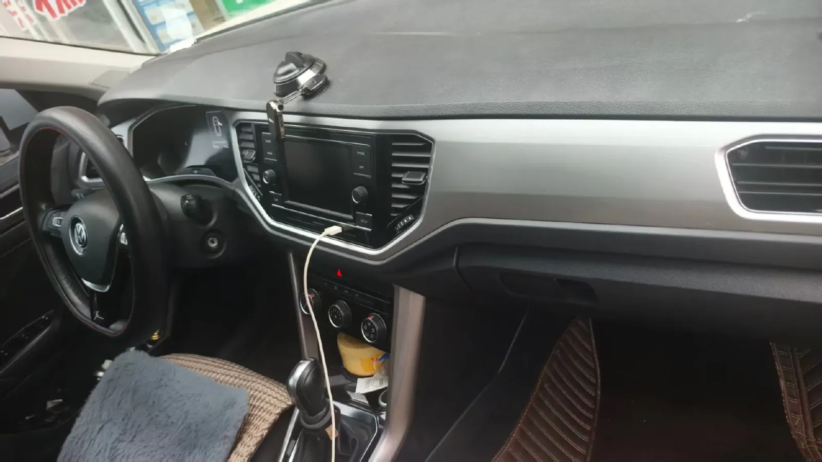 2020 Volkswagen T-Roc 1.4T 131HP L4 7DCT,autocango,china used car exporter,china ev exporter,chinese used car exporter,chinese used ev exporter