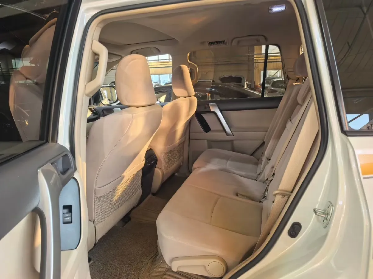 2016 Toyota Land Cruiser Prado 2.7L 163HP L4 6AT,autocango,china used car exporter,china ev exporter,chinese used car exporter,chinese used ev exporter
