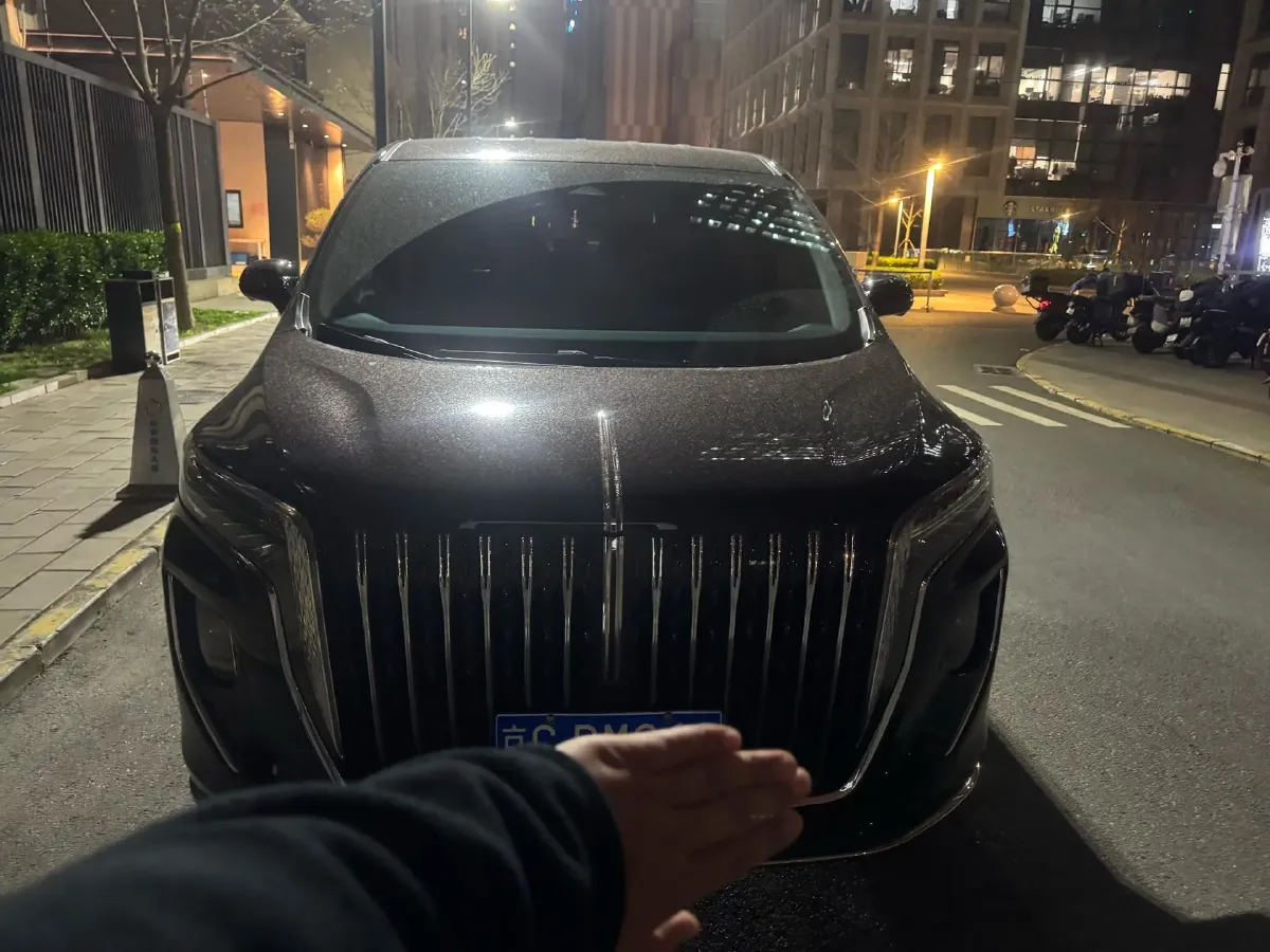 2023 HongQi HQ9 2.0T 252HP L4 8AT,autocango,china used car exporter,china ev exporter,chinese used car exporter,chinese used ev exporter