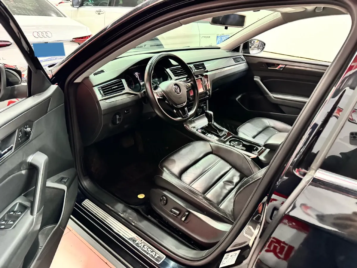 2017 Volkswagen Passat 1.8T 180HP L4 7DCT,autocango,china used car exporter,china ev exporter,chinese used car exporter,chinese used ev exporter