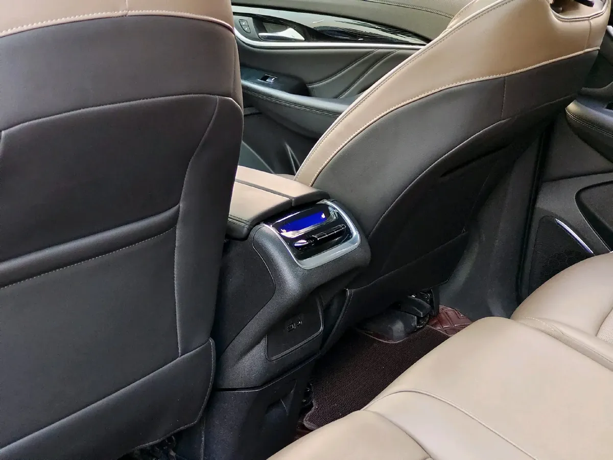 2022 Buick Enclave 2.0T 237HP L4 9AT,autocango,china used car exporter,china ev exporter,chinese used car exporter,chinese used ev exporter