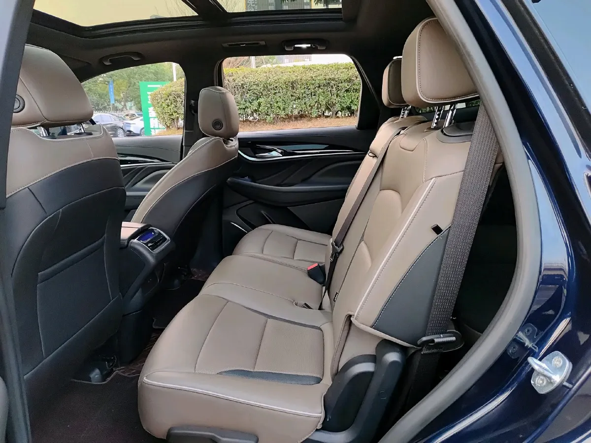 2022 Buick Enclave 2.0T 237HP L4 9AT,autocango,china used car exporter,china ev exporter,chinese used car exporter,chinese used ev exporter