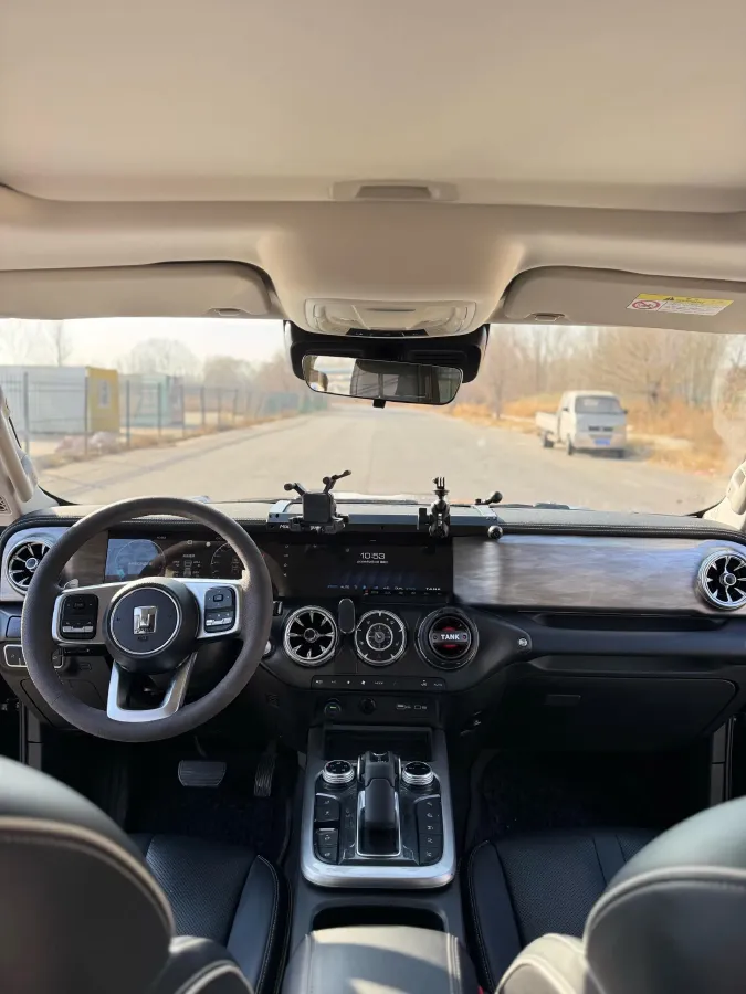 2023 Tank 300 2.0T 227HP L4 8AT,autocango,china used car exporter,china ev exporter,chinese used car exporter,chinese used ev exporter