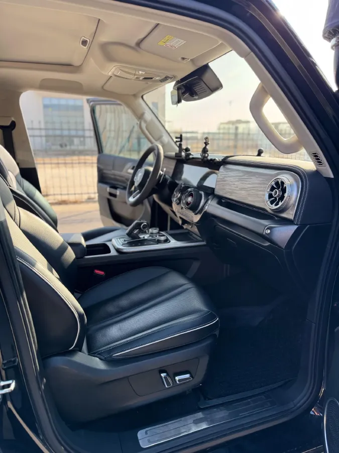 2023 Tank 300 2.0T 227HP L4 8AT,autocango,china used car exporter,china ev exporter,chinese used car exporter,chinese used ev exporter