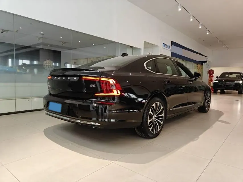 2025 Volvo S90 2.0T 250HP L4 8AT,autocango,china used car exporter,china ev exporter,chinese used car exporter,chinese used ev exporter