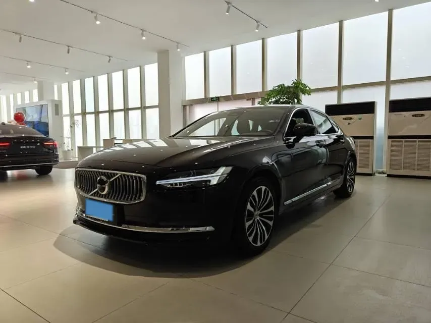 2025 Volvo S90 2.0T 250HP L4 8AT,autocango,china used car exporter,china ev exporter,chinese used car exporter,chinese used ev exporter