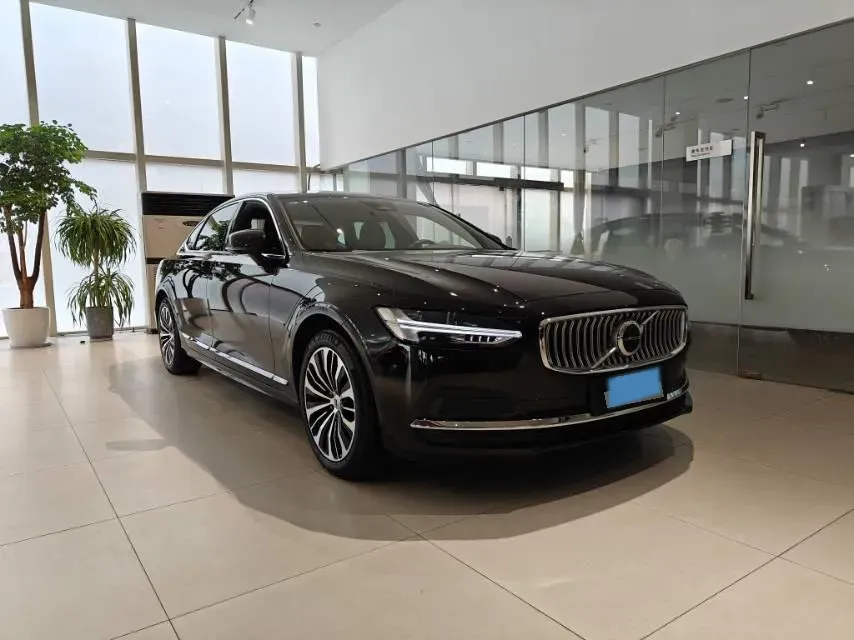 2025 Volvo S90 2.0T 250HP L4 8AT,autocango,china used car exporter,china ev exporter,chinese used car exporter,chinese used ev exporter