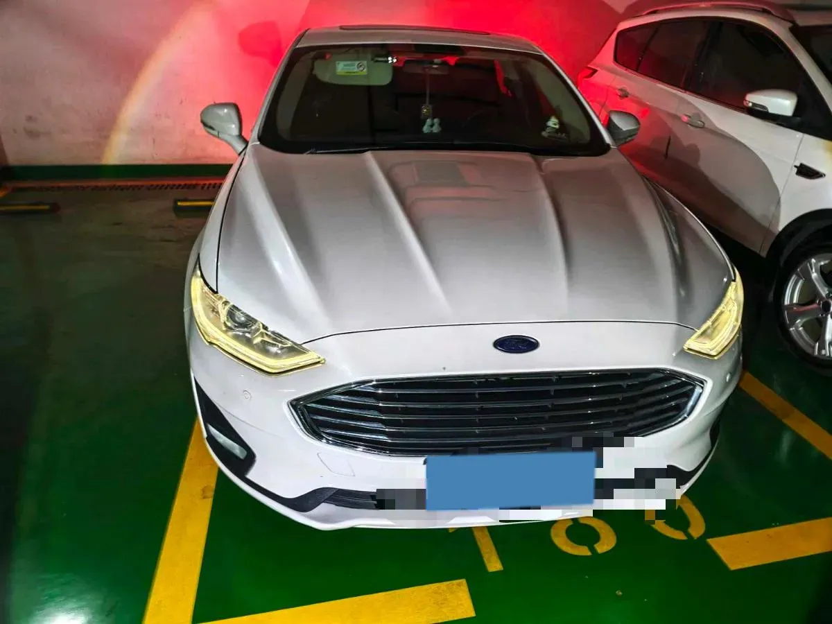 2020 Ford Mondeo 2.0T 207HP L4 6AT,autocango,china used car exporter,china ev exporter,chinese used car exporter,chinese used ev exporter