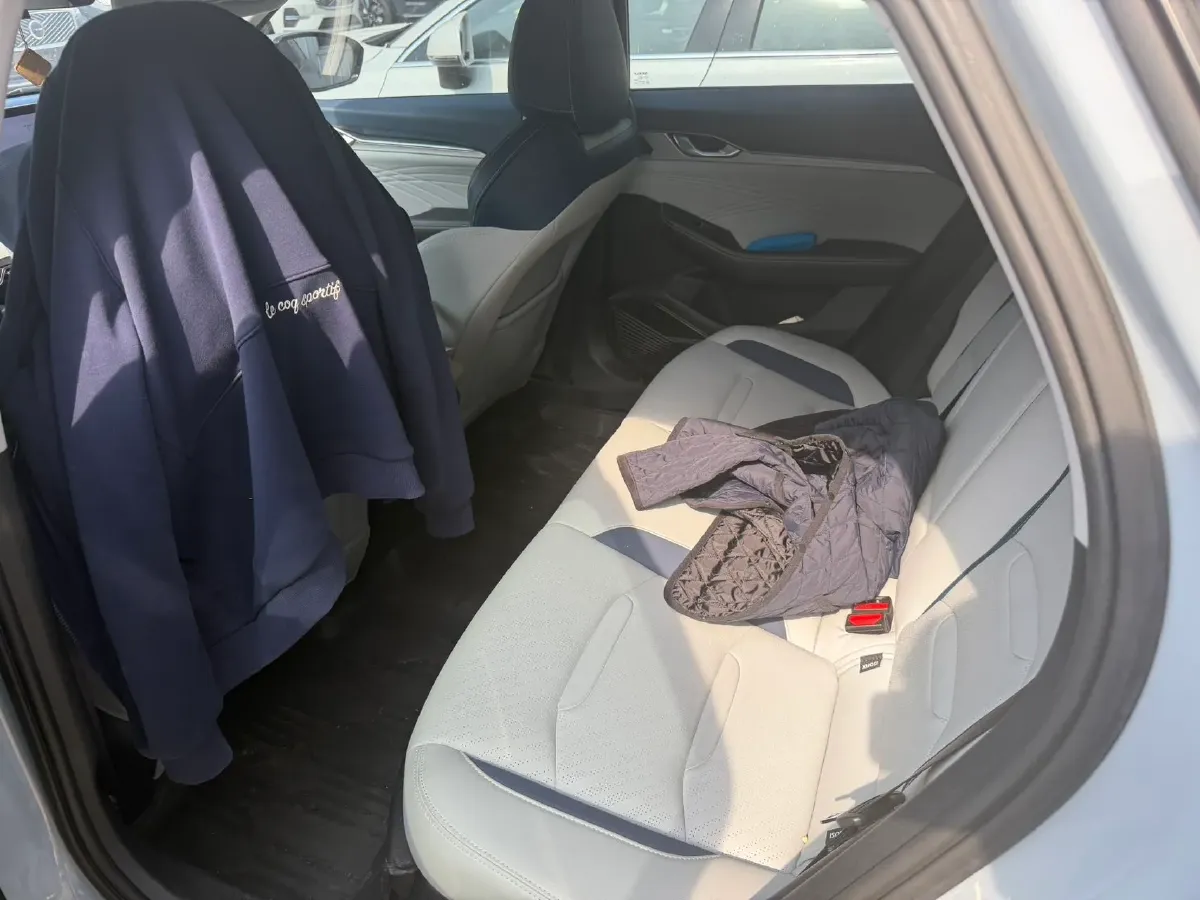 2023 Geely Preface 2.0T 190HP L4 7DCT,autocango,china used car exporter,china ev exporter,chinese used car exporter,chinese used ev exporter