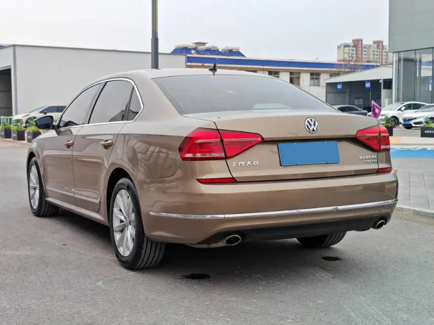 2017 Volkswagen Passat 1.8T 180HP L4 7DCT,autocango,china used car exporter,china ev exporter,chinese used car exporter,chinese used ev exporter