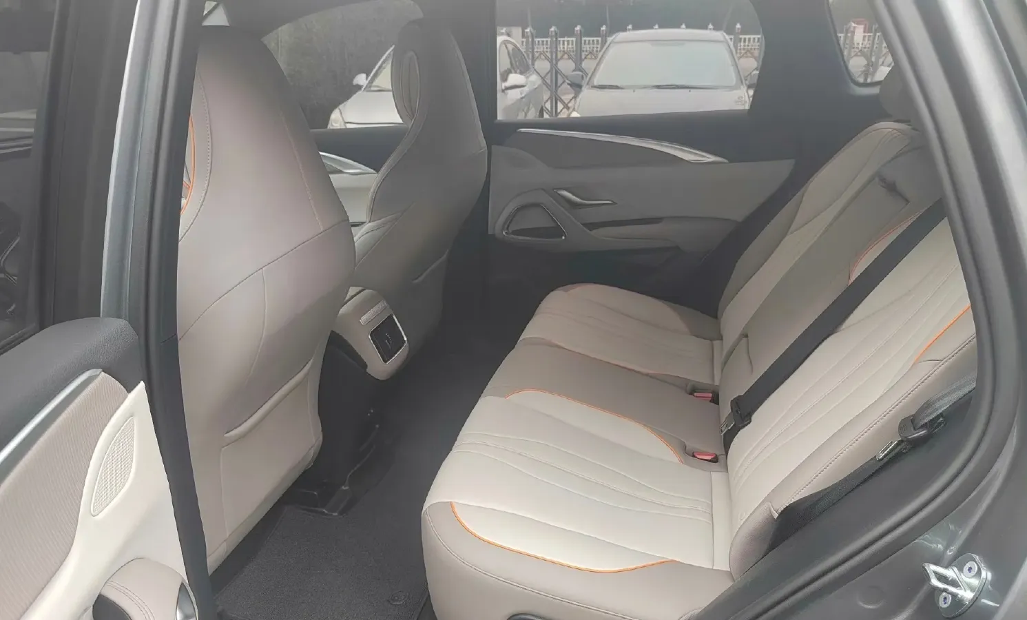 2024 BYD Song Pro 1.5L 110HP L4 E-CVT PHEV 18.3KWH,autocango,china used car exporter,china ev exporter,chinese used car exporter,chinese used ev exporter