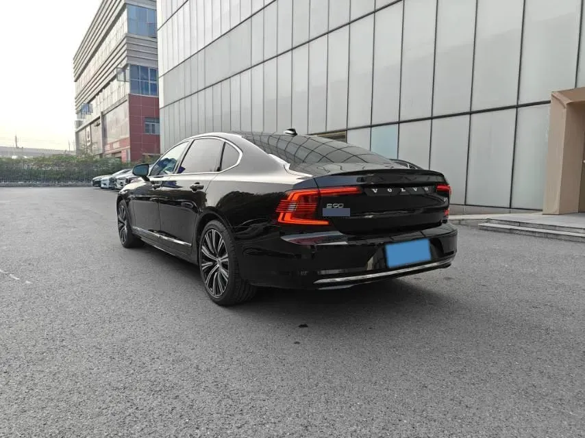 2025 Volvo S90 2.0T 250HP L4 8AT,autocango,china used car exporter,china ev exporter,chinese used car exporter,chinese used ev exporter