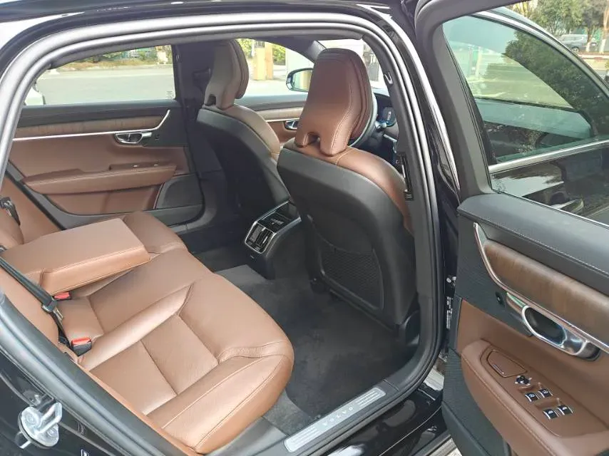 2025 Volvo S90 2.0T 250HP L4 8AT,autocango,china used car exporter,china ev exporter,chinese used car exporter,chinese used ev exporter