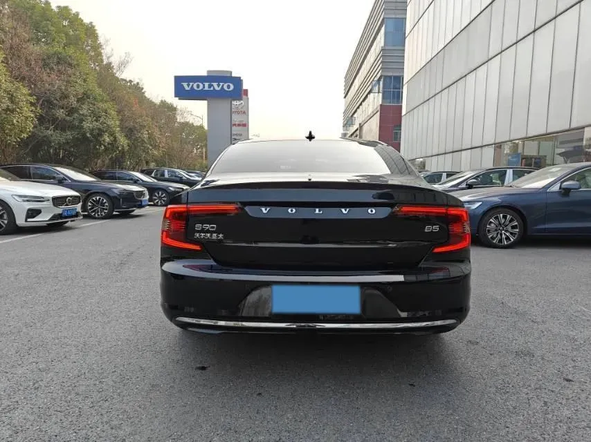 2025 Volvo S90 2.0T 250HP L4 8AT,autocango,china used car exporter,china ev exporter,chinese used car exporter,chinese used ev exporter