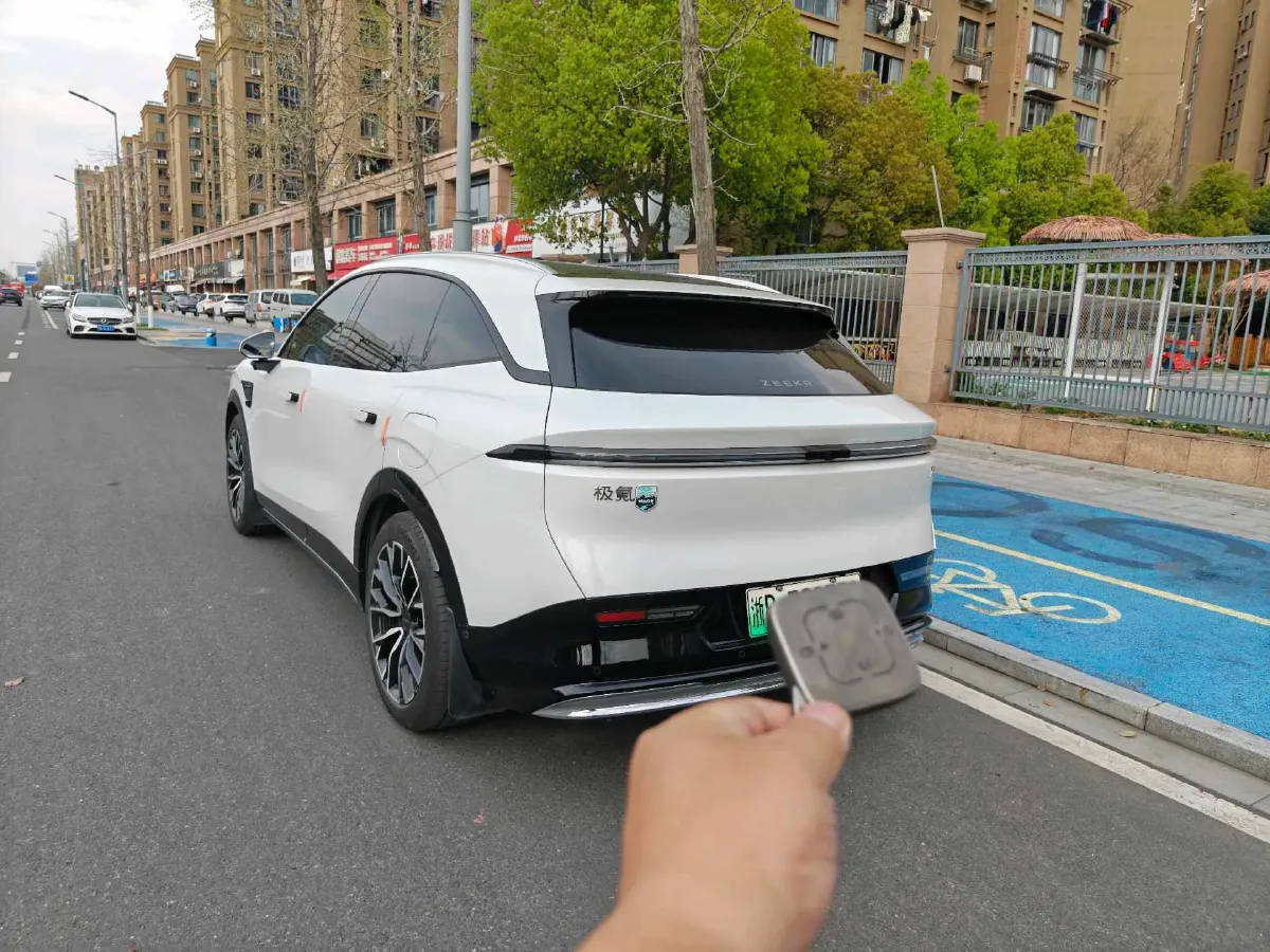 2025 Zeekr 7X BEV 75KWH,autocango,china used car exporter,china ev exporter,chinese used car exporter,chinese used ev exporter